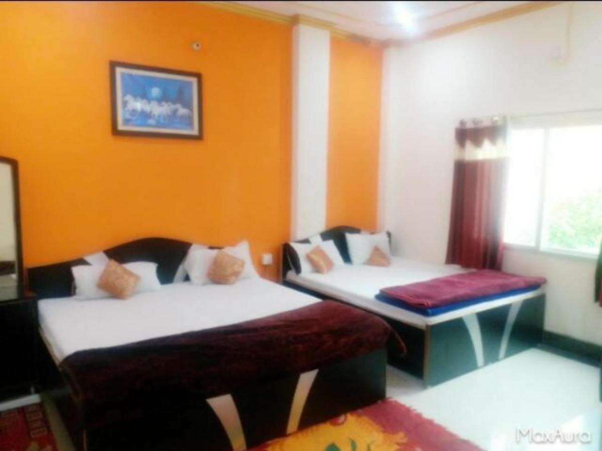 Goroomgo New Ashiyana Palace Varanasi Bagian luar foto
