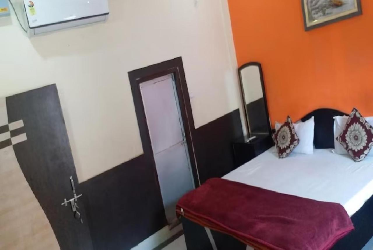 Goroomgo New Ashiyana Palace Varanasi Bagian luar foto